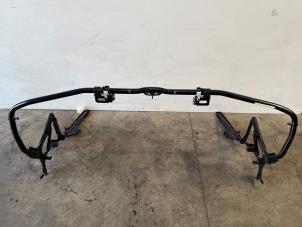 Gebruikte Achterklep Scharnier Mercedes SLK (R172) 2.1 250 CDI, 250d 16V Prijs € 302,50 Inclusief btw aangeboden door Autoparts Van De Velde