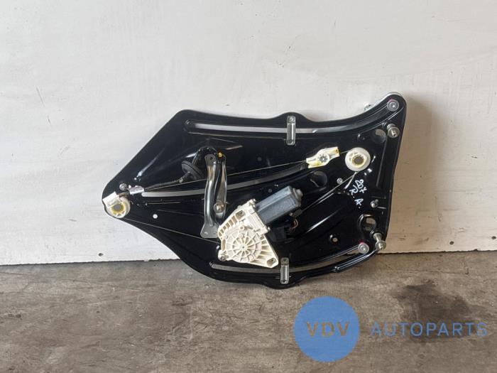 Rear window mechanism 2-door, right Mercedes E-Klasse