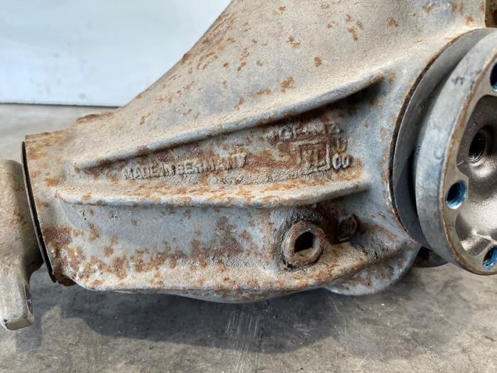 Differentieel achter Mercedes CL