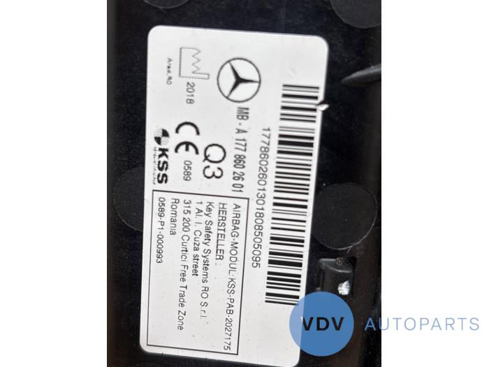 Airbag droite (tableau de bord) Mercedes A-Klasse