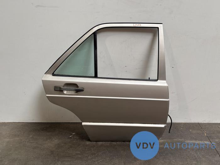 Portière 4portes arrière droite Mercedes 190E/D