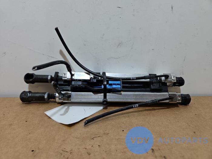 Zestaw amortyzatorów gazowych tylnej klapy Mercedes SLK