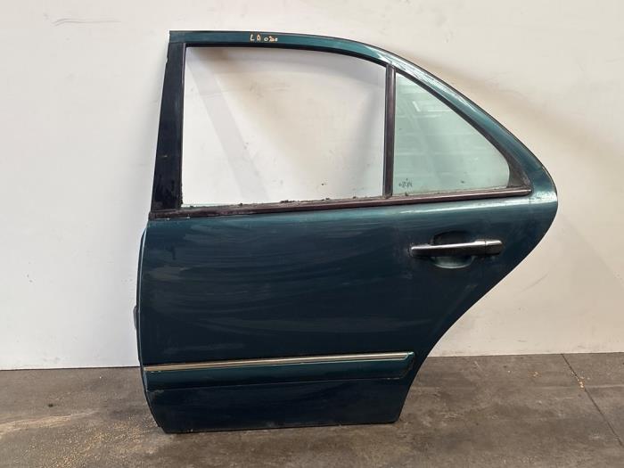 Puerta de 4 puertas izquierda detrás Mercedes E-Klasse
