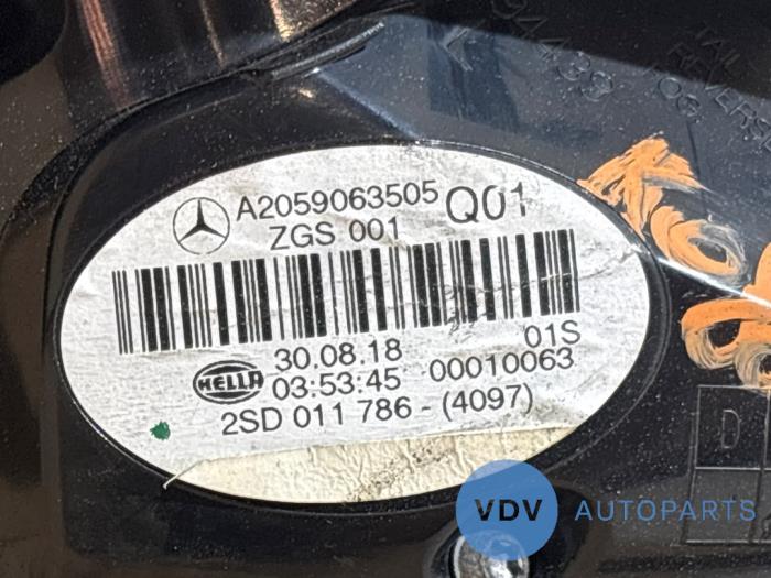Luz trasera derecha Mercedes C-Klasse