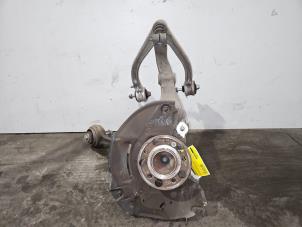 Gebruikte Fusee links-voor Mercedes S (222.0/222.1) 3.5 S-400 Hybrid 24V Prijs € 393,25 Inclusief btw aangeboden door Autoparts Van De Velde