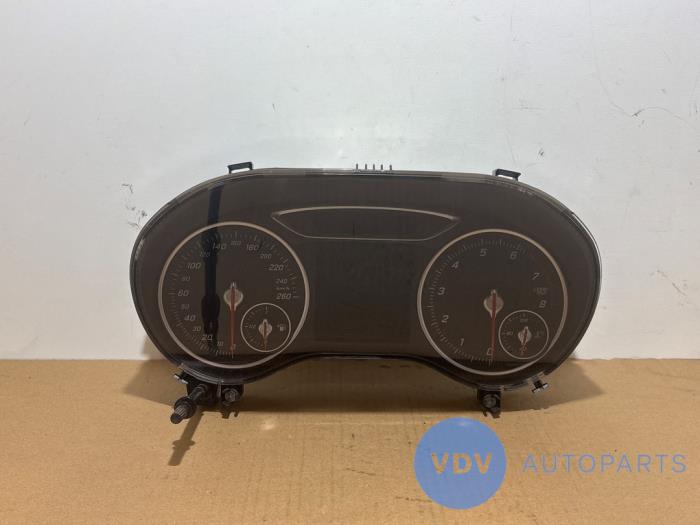 Tacho - Kombiinstrument KM Mercedes B-Klasse