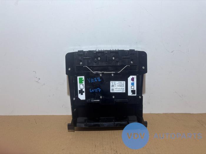 Oswietlenie wewnetrzne przód Mercedes CLA