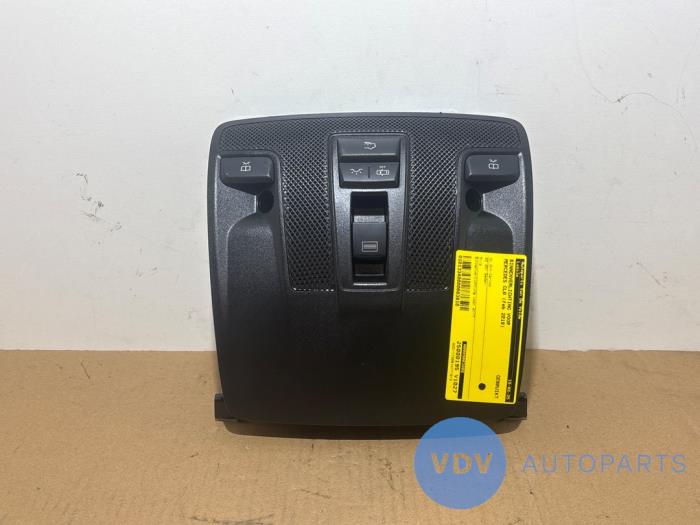 Oswietlenie wewnetrzne przód Mercedes CLA