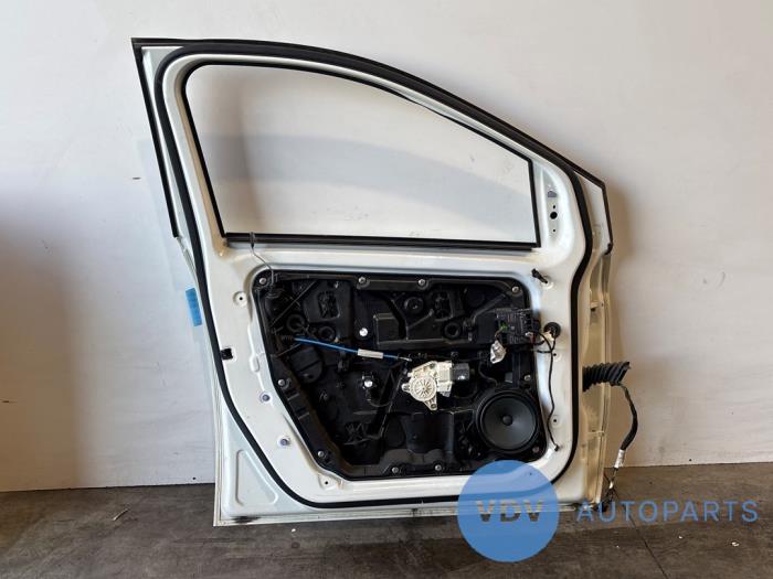 Portier 4Deurs links-voor Mercedes B-Klasse