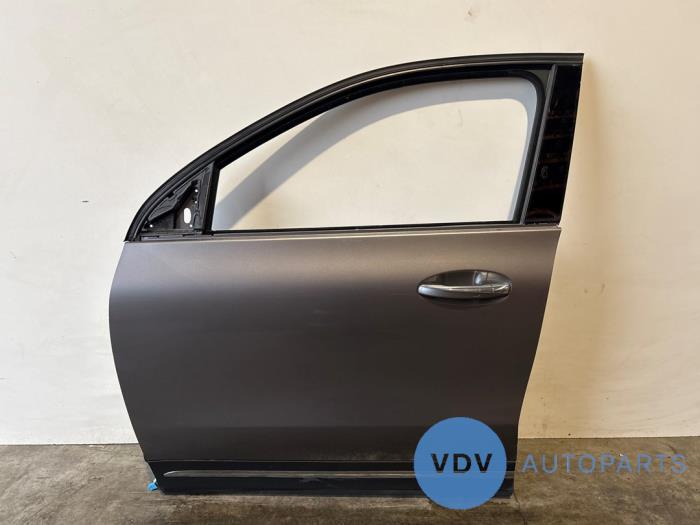 Tür 4-türig links vorne Mercedes GLA