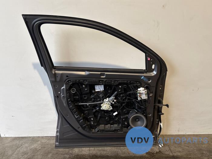 Tür 4-türig links vorne Mercedes GLA