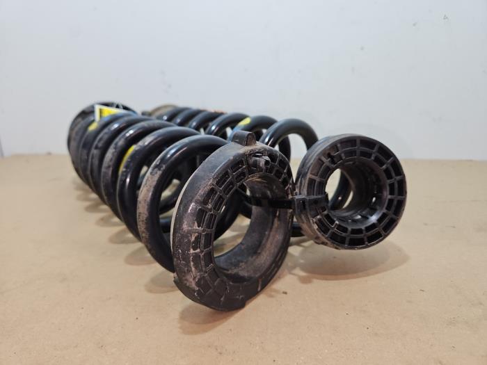 Schroefveer achter Mercedes GLC-Klasse