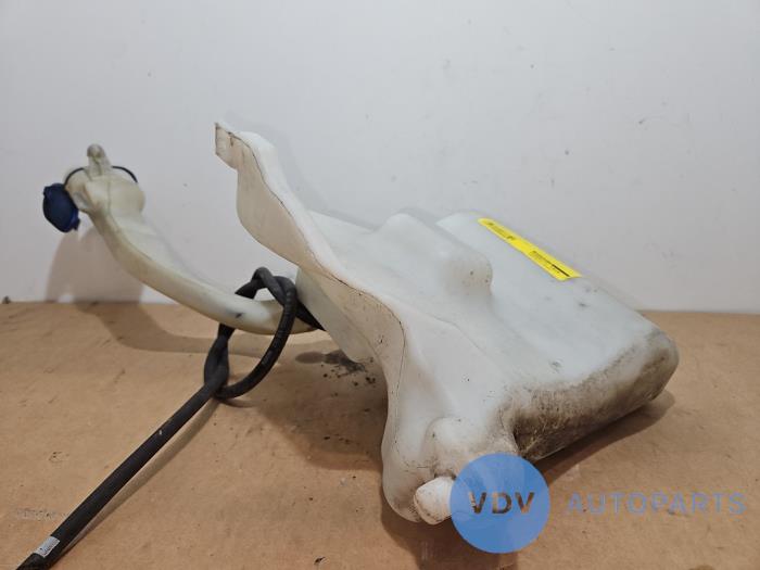Front windscreen washer reservoir Mercedes CLK
