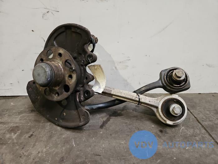 Fusee links-voor Mercedes CLK