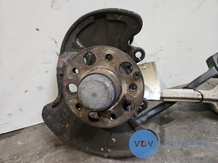 Knuckle, front left Mercedes CLK