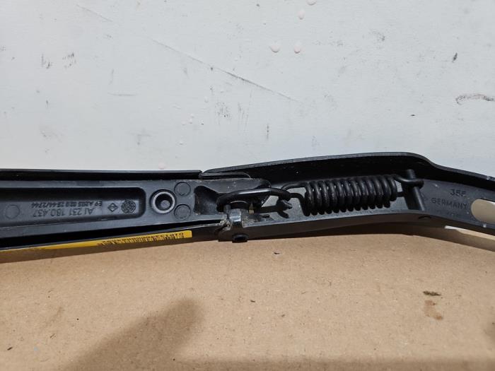 Front wiper arm Mercedes CLK