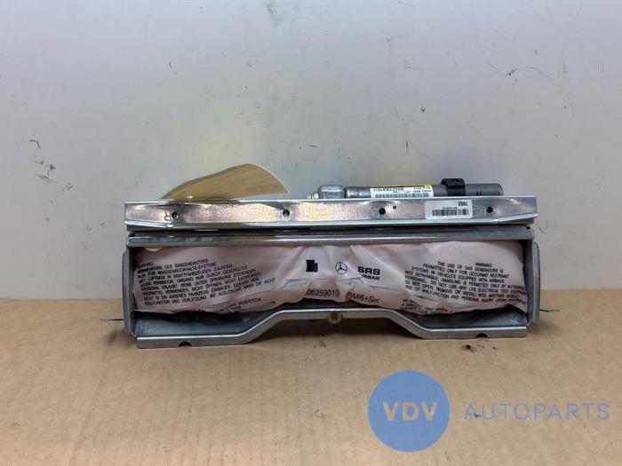 Knie airbag Mercedes C-Klasse