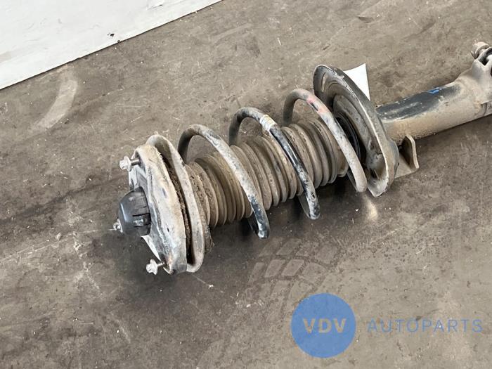Fronts shock absorber, left Mercedes C-Klasse
