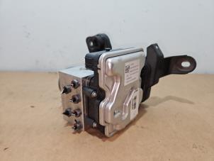 Gebruikte ABS Pomp Mercedes C (W206) C-180 1.5 EQ Boost Prijs € 302,50 Inclusief btw aangeboden door Autoparts Van De Velde