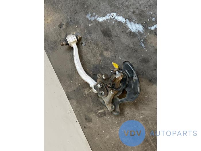 Knuckle, front left Mercedes C-Klasse