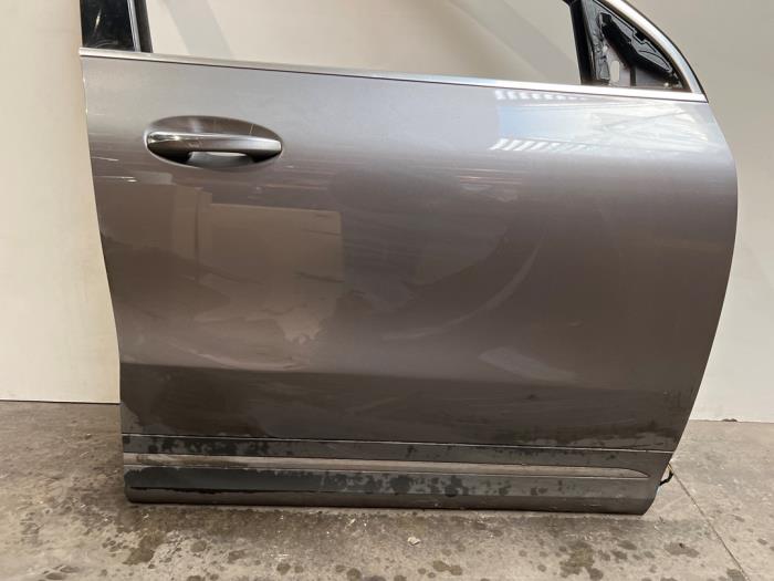 Drzwi prawe przednie wersja 4-drzwiowa Mercedes GLA