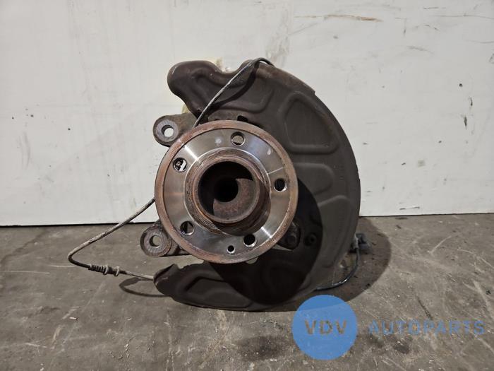 Fusee rechts-voor Mercedes Vito