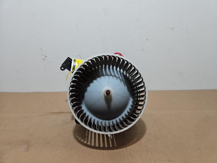 Kachel Ventilatiemotor Mercedes Vito