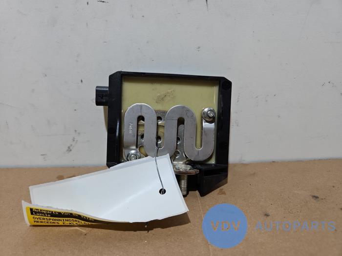 Overspanningsrelais Mercedes E-Klasse