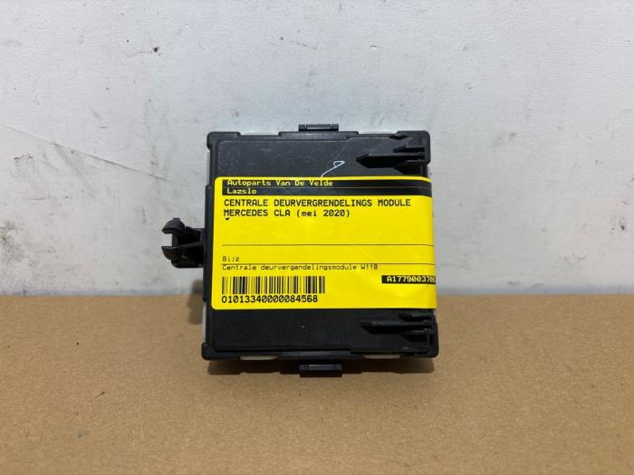 Central door locking module Mercedes CLA
