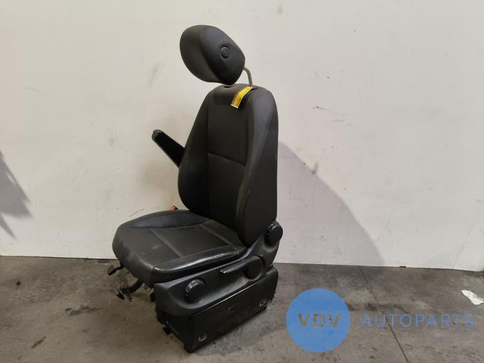 Fotel lewy Mercedes Vito