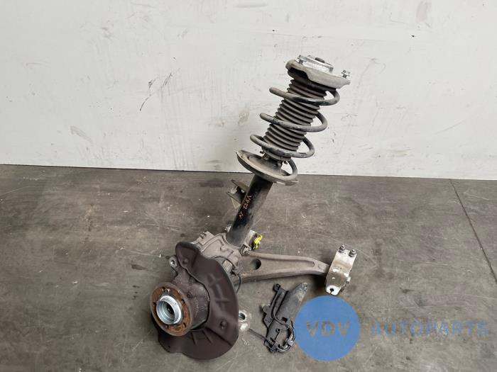 Fusee links-voor Mercedes GLB-Klasse