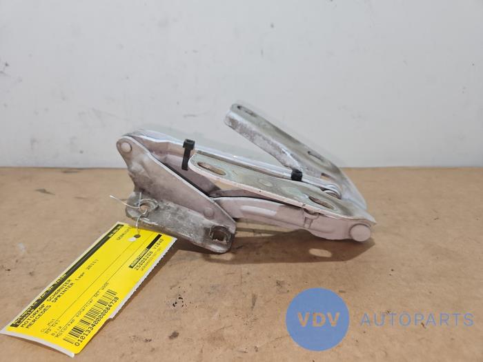 Zawias pokrywy silnika Mercedes Sprinter