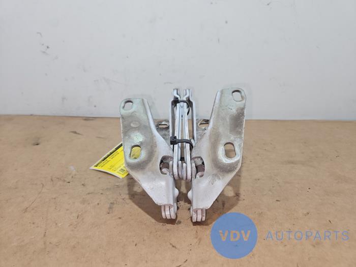 Zawias pokrywy silnika Mercedes Sprinter