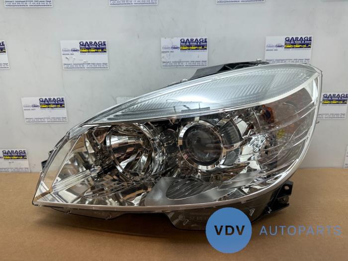 Reflektor lewy Mercedes C-Klasse