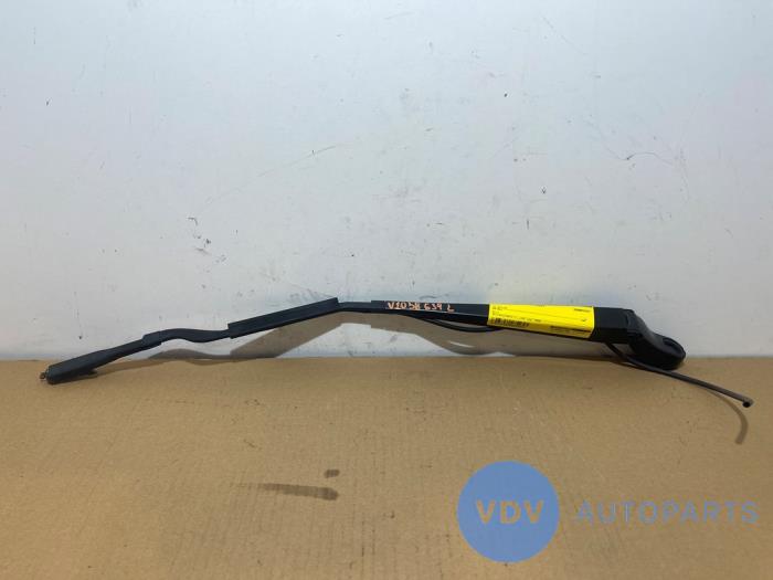 Ramie wycieraczki przedniej Mercedes Viano
