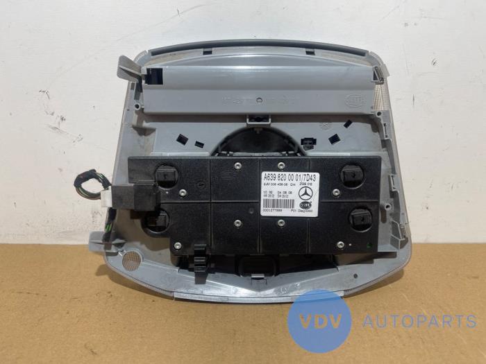 Oswietlenie wewnetrzne przód Mercedes Viano