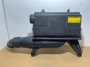 Gebruikte Luchtfilterhuis Mercedes Viano (639) 2.2 CDI 16V 4x4 Prijs € 90,75 Inclusief btw aangeboden door Autoparts Van De Velde
