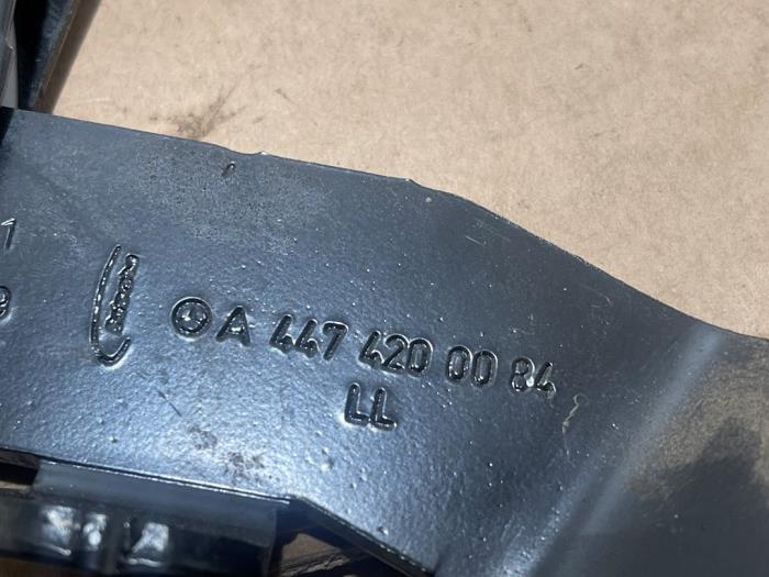 Parking brake mechanism Mercedes Vito