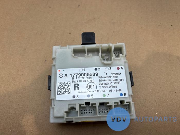 Módulo de cierre centralizado Mercedes A-Klasse