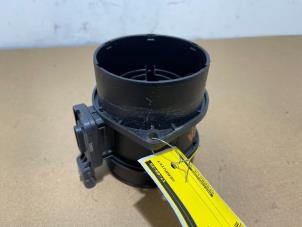 Gebruikte Luchtmassameter Mercedes Vito (447.6) 2.0 114 CDI 16V Prijs € 48,40 Inclusief btw aangeboden door Autoparts Van De Velde