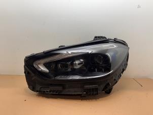 Gebruikte Koplamp links Mercedes C (W206) C-300 de 2.0 Turbo 16V Prijs € 1.421,75 Inclusief btw aangeboden door Autoparts Van De Velde