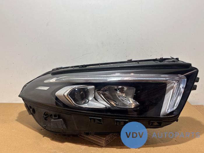 Reflektor prawy Mercedes A-Klasse