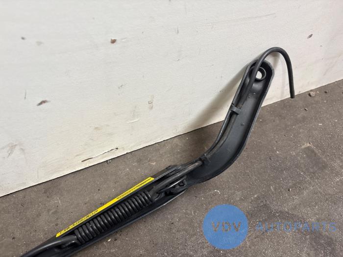 Front wiper arm Mercedes Sprinter