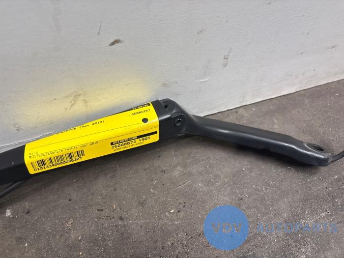 Brazo delantero de limpiaparabrisas Mercedes Sprinter