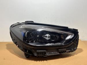 Gebruikte Koplamp rechts Mercedes C (W206) C-300 de 2.0 Turbo 16V Prijs € 1.421,75 Inclusief btw aangeboden door Autoparts Van De Velde