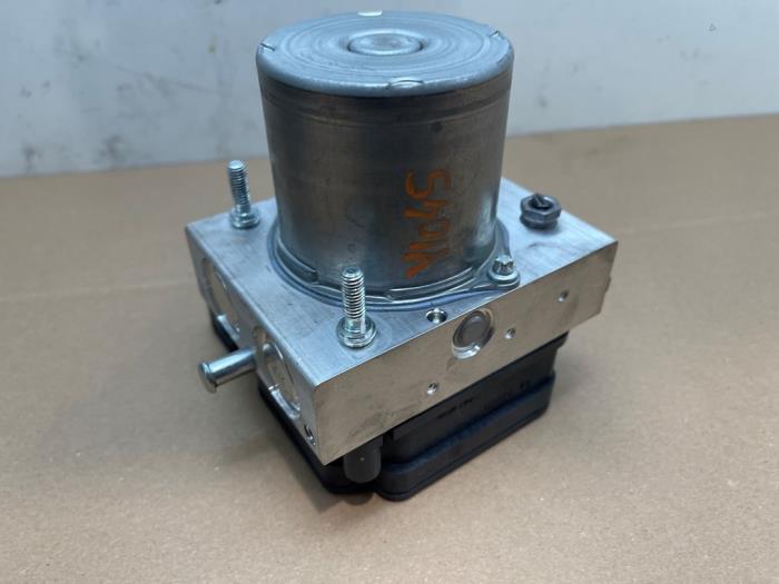 ABS pump Mercedes GLA