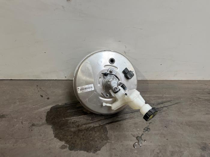 Brake servo Mercedes GLA