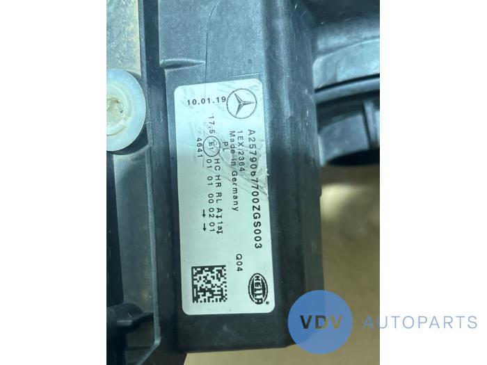 Scheinwerfer links Mercedes CLS-Klasse