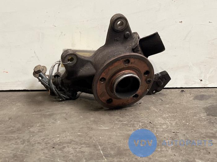 Knuckle, front left Mercedes Vito