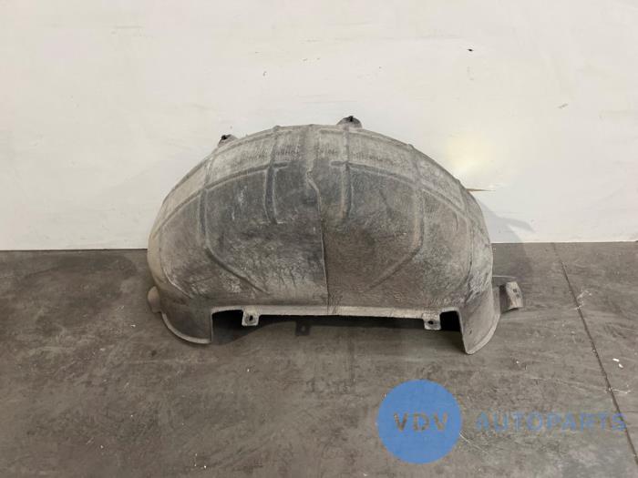 Wheel arch liner Mercedes Vito